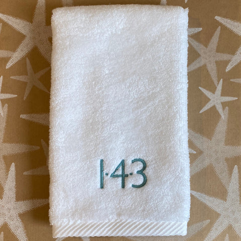 143 Milagor Fingertip Towel- White/Cerulian